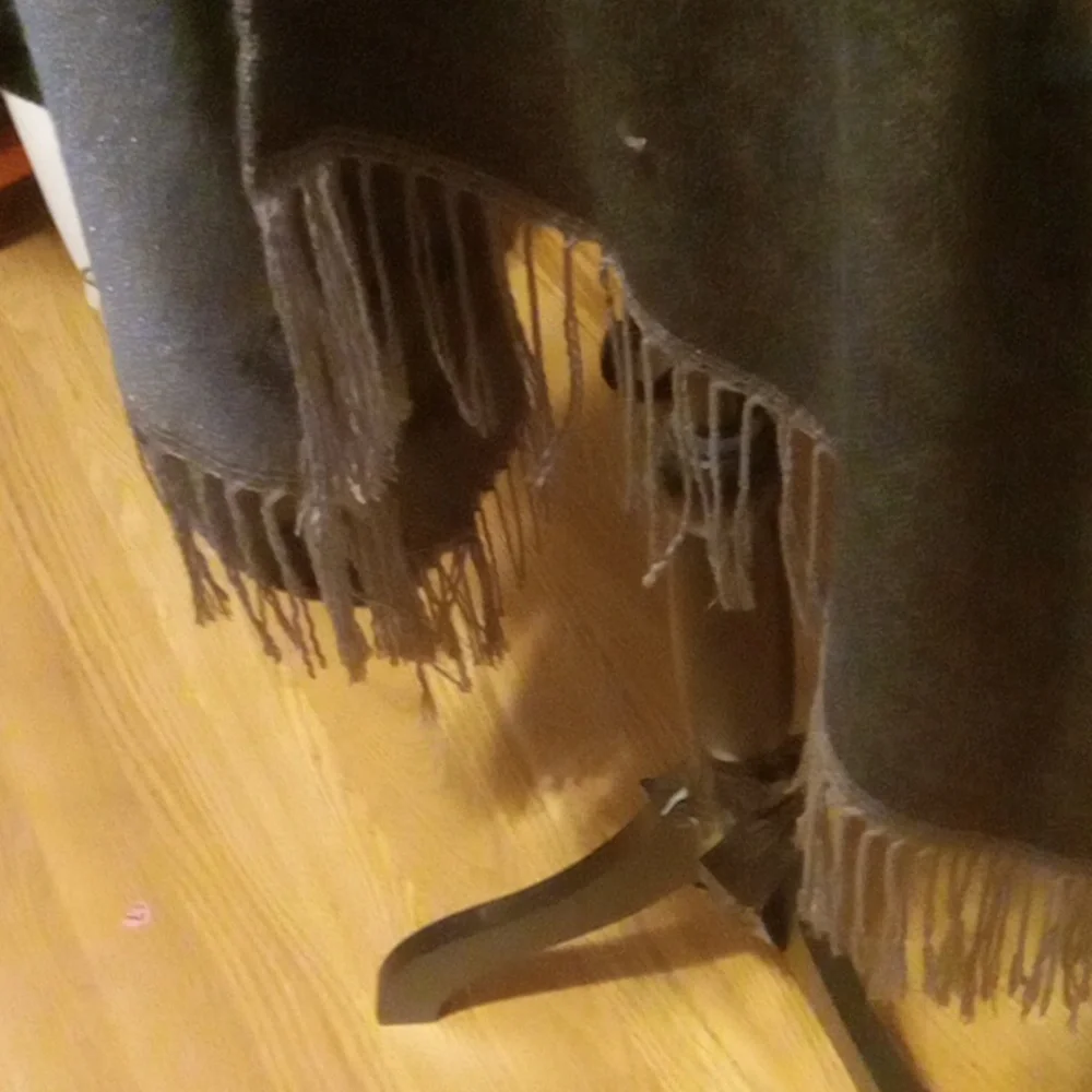Accessory Poncho/ cardigan - Picture 4 of 4